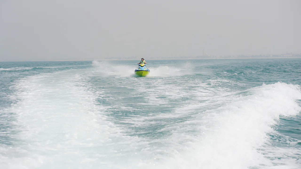 30 Min Dubai Jet Ski & Burj Al Arab View with English Breakfast