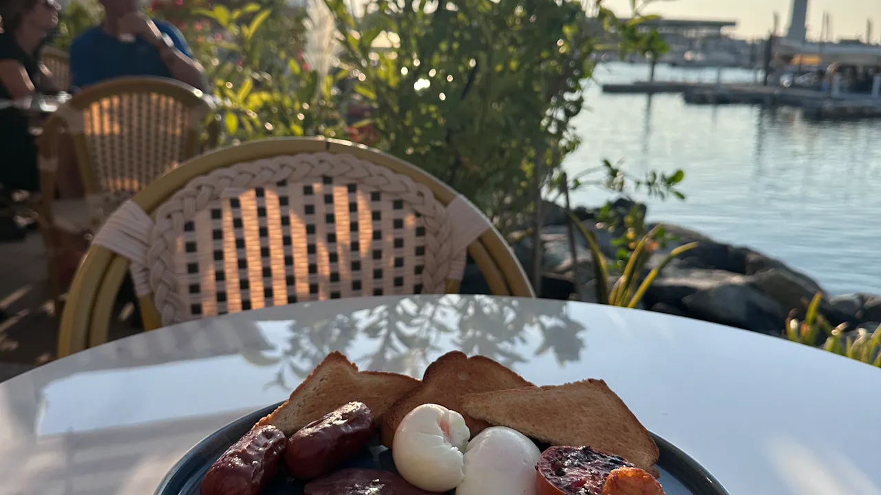 30 Min Dubai Jet Ski & Burj Al Arab View with English Breakfast