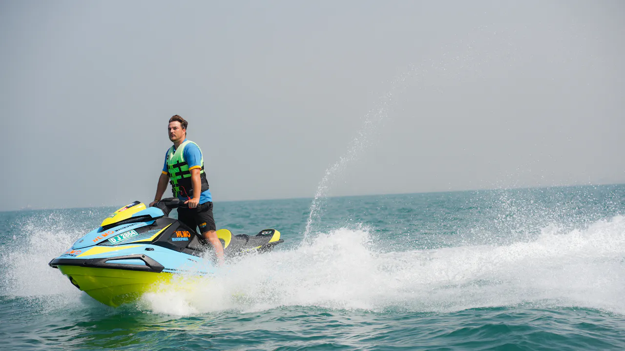30 Min Dubai Jet Ski & Burj Al Arab View with English Breakfast Ticket