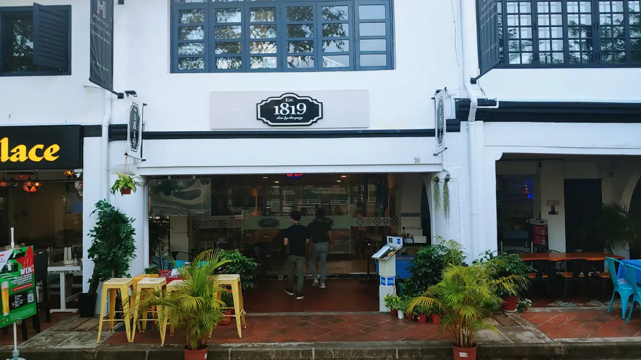 Seafood Dinner And Singapore River Cruise with Heritage Tour At Clarke Quay Price